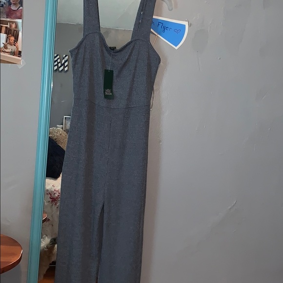 Pantsuit - Picture 4 of 4